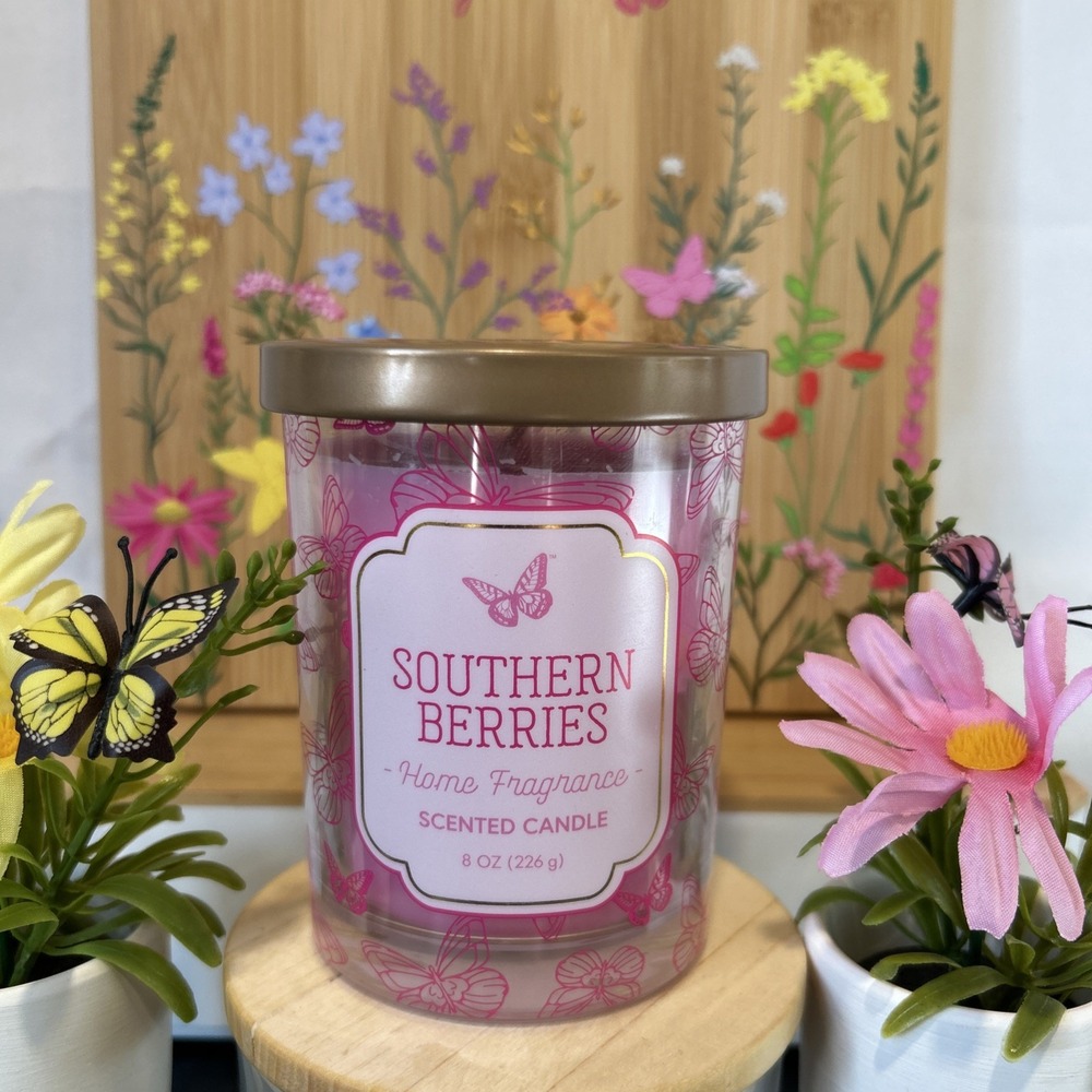 Dolly Parton Wildflower SPRING Collection 2026 - 8‎ oz Southern Berries Candle